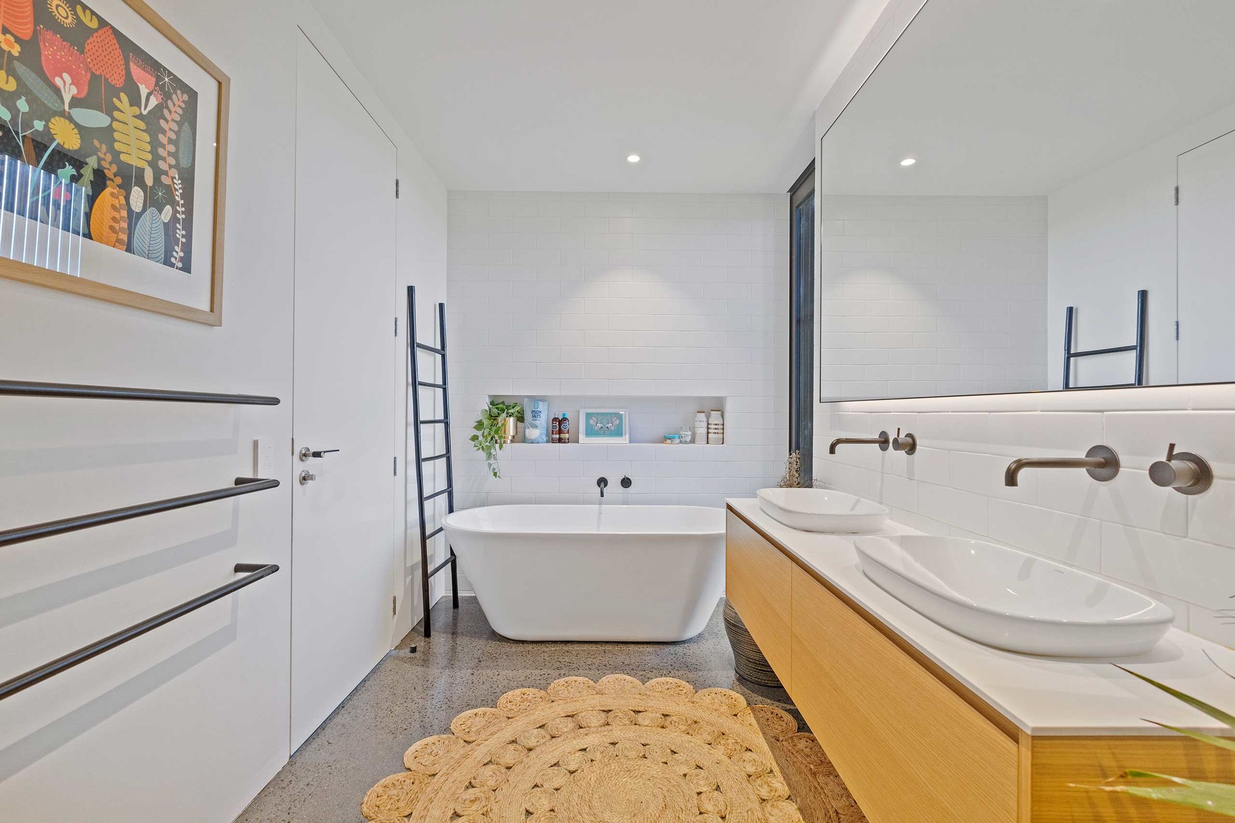 Raglan Rest