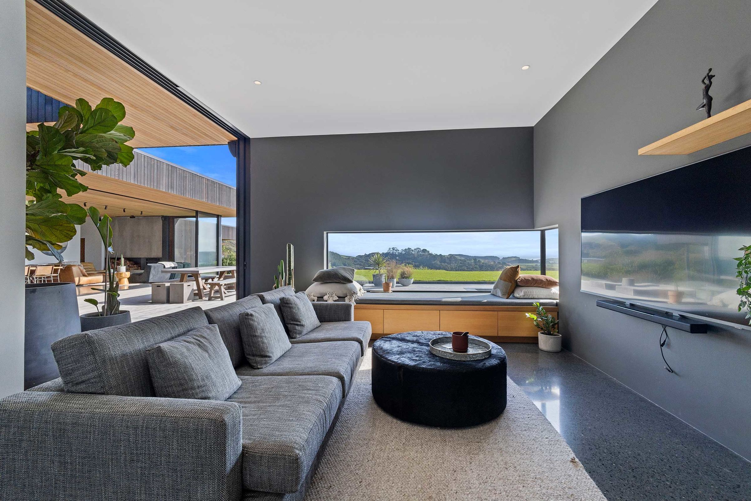 Raglan Rest